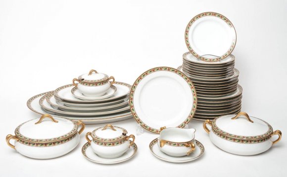 Porcelain Dinner Service