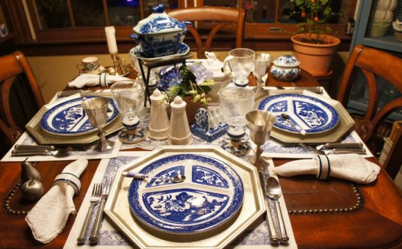 Toile Dinnerware Sets Blue