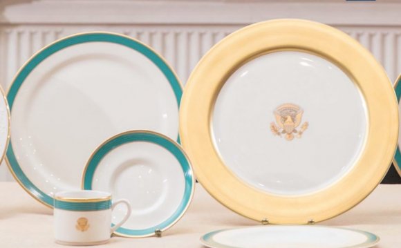 Fine China Dinnerware Sets