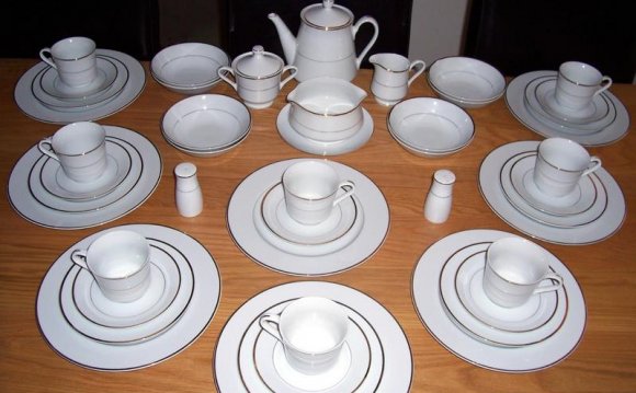 White Porcelain Dinner